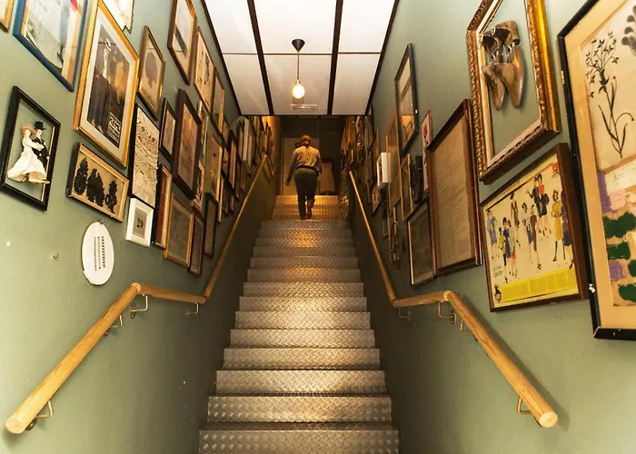 Pars Tailor'S Hostel